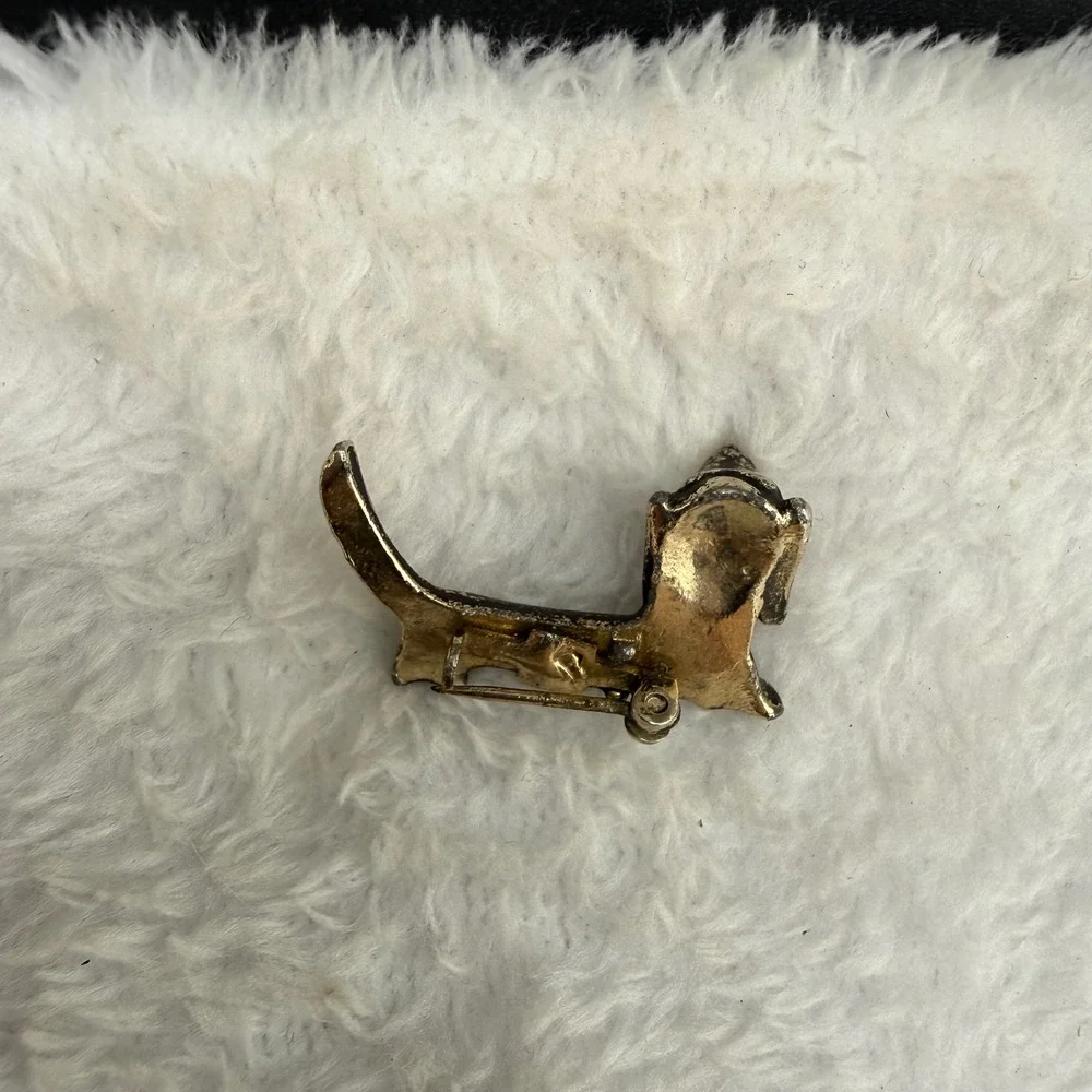 Vintage Dog Pin Black Dachshund Enamel Gold Tone Wiener Dog